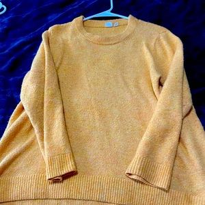 Womens Gap fuzzy sweater